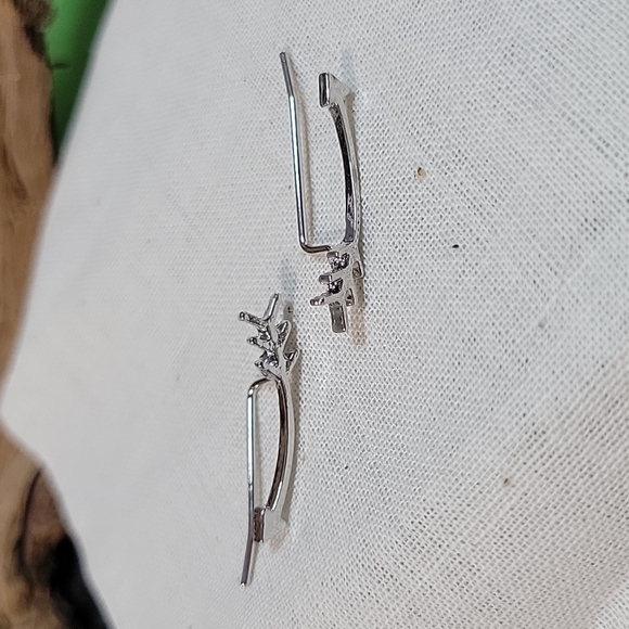 Curved Arrow Ear Climbers, choice of color - Picture 4 of 8